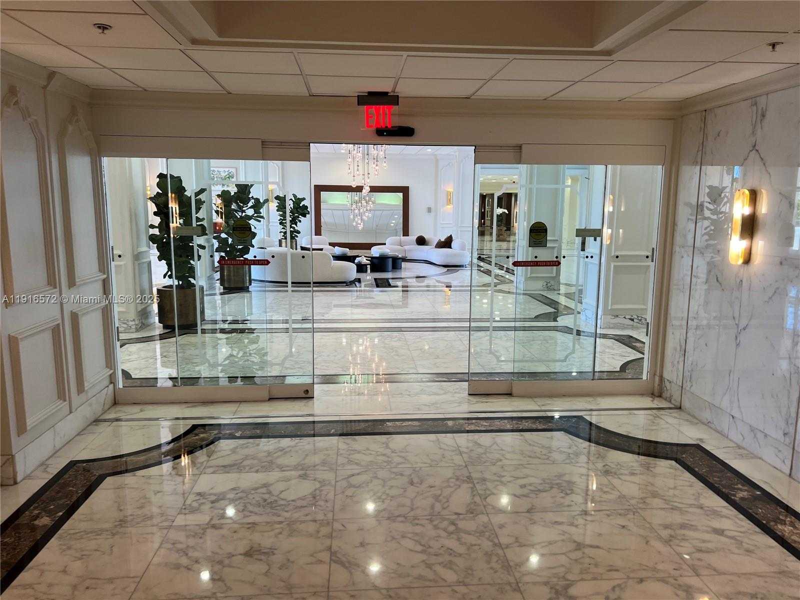 Small Image of 5600 COLLINS AVE #17T, Miami Beach Number 40