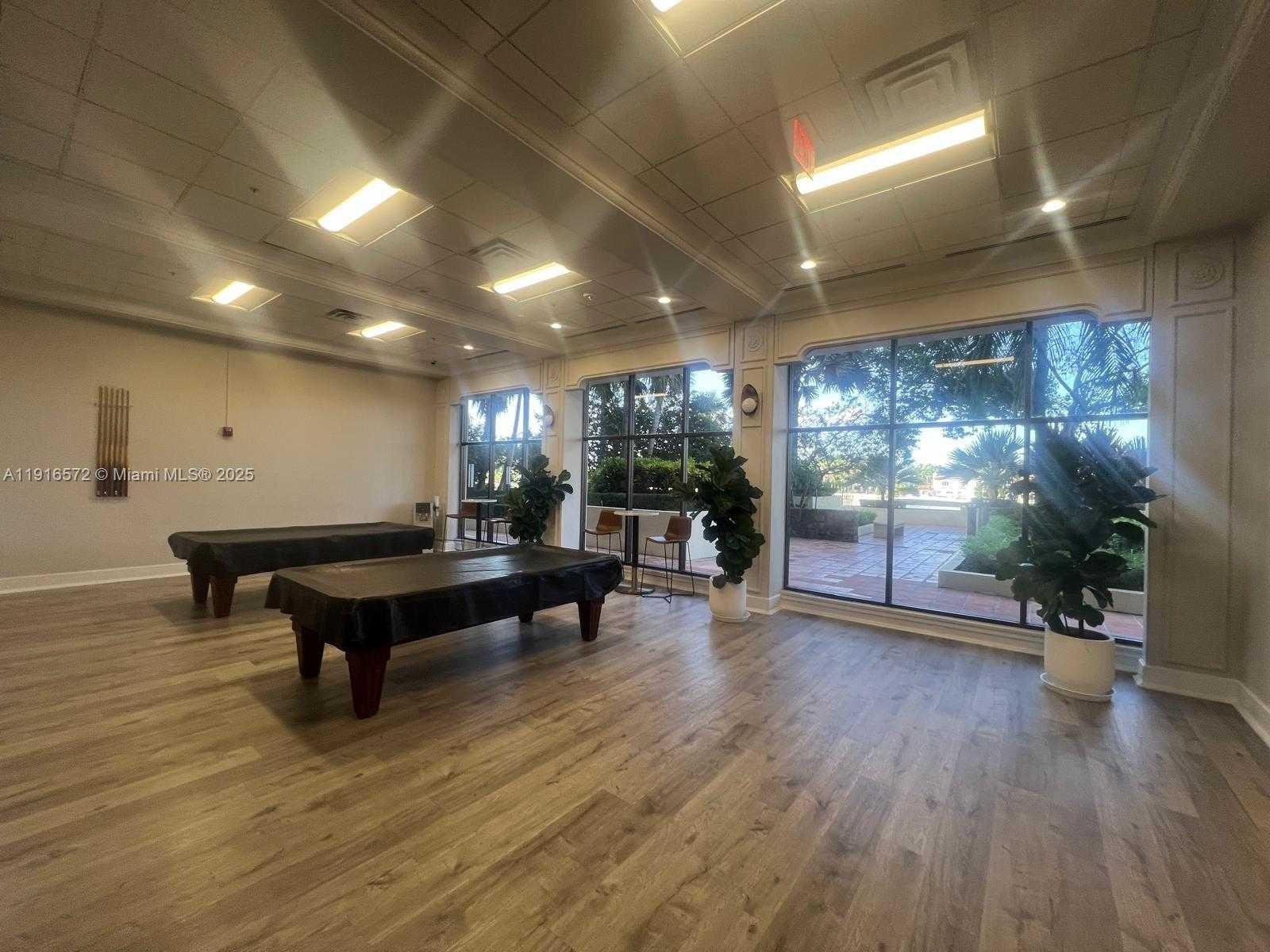 Small Image of 5600 COLLINS AVE #17T, Miami Beach Number 45