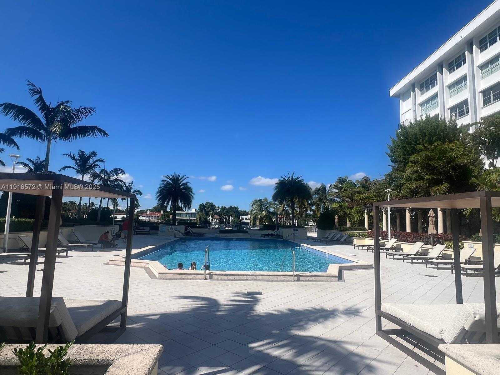 Small Image of 5600 COLLINS AVE #17T, Miami Beach Number 62