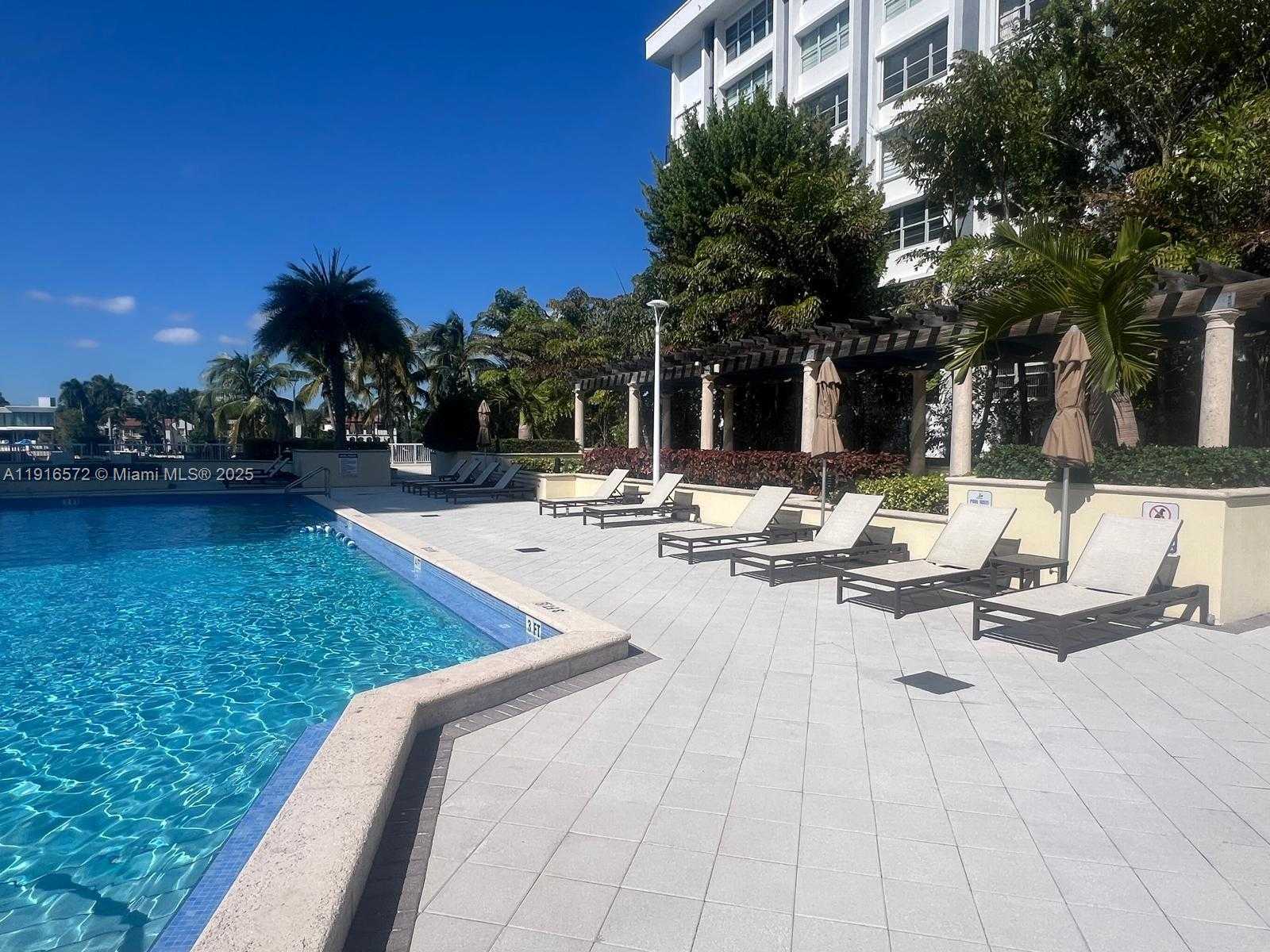 Small Image of 5600 COLLINS AVE #17T, Miami Beach Number 63
