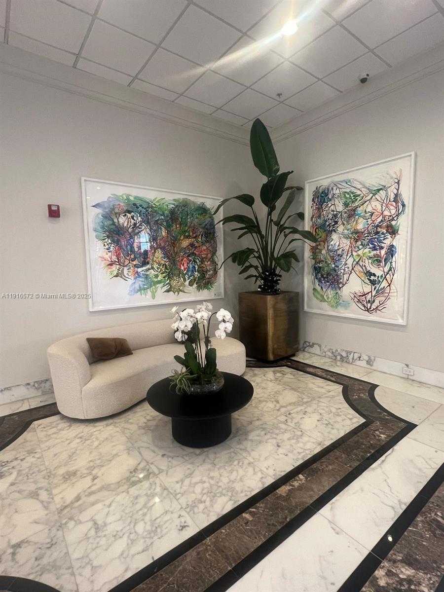 Small Image of 5600 COLLINS AVE #17T, Miami Beach Number 70