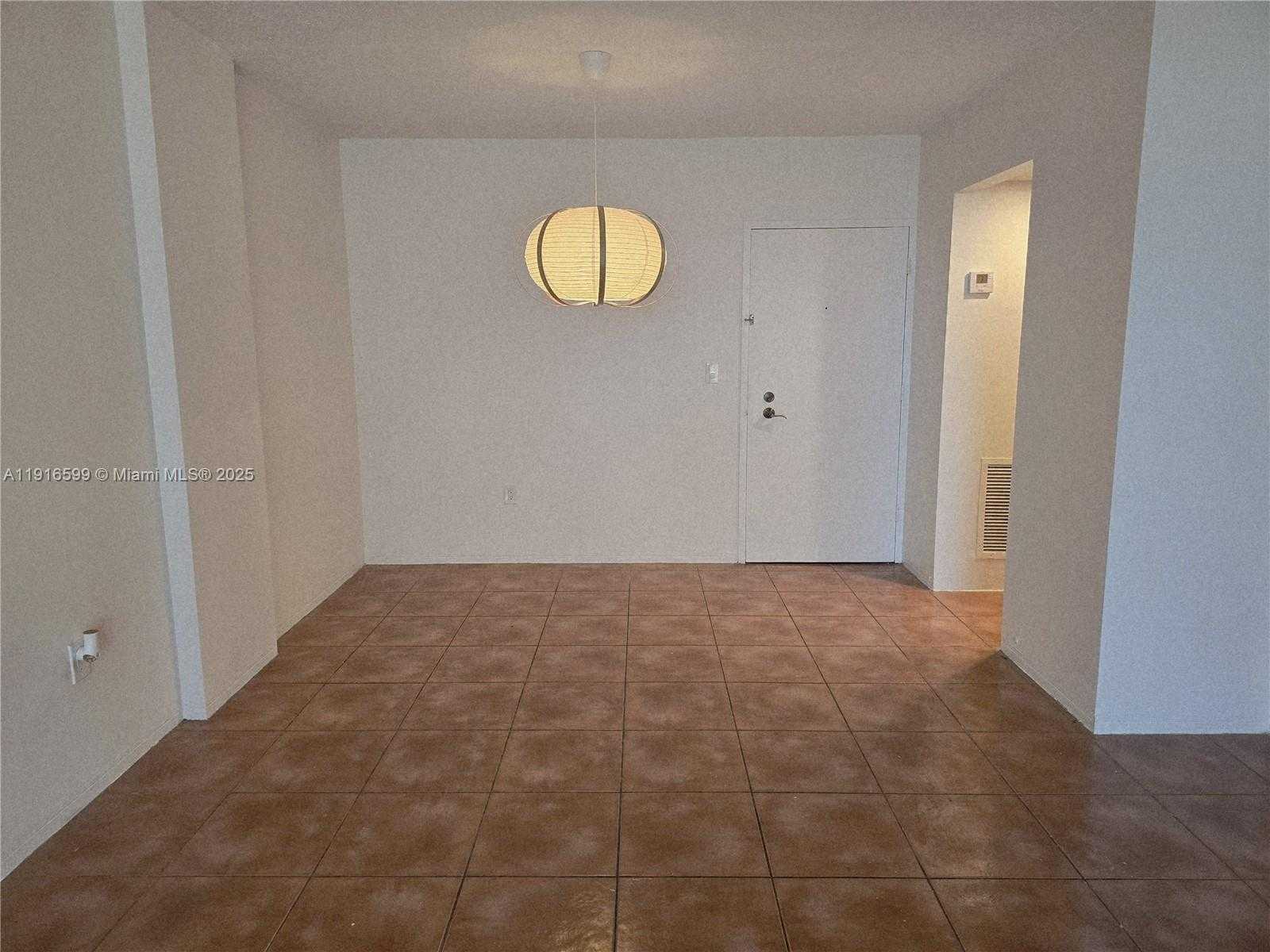 Small Image of 800 WEST AVE #528, Miami Beach Number 10