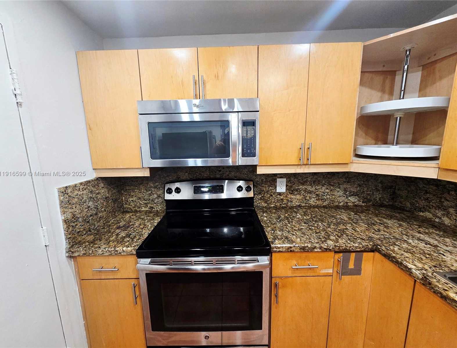 Small Image of 800 WEST AVE #528, Miami Beach Number 11