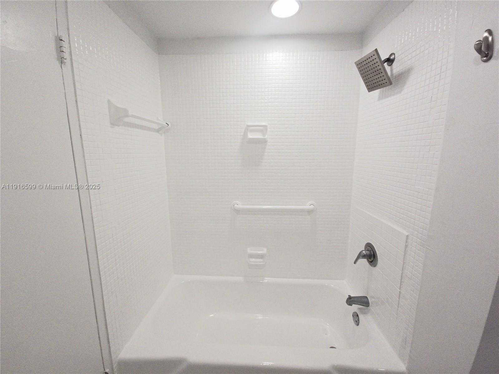 Small Image of 800 WEST AVE #528, Miami Beach Number 20