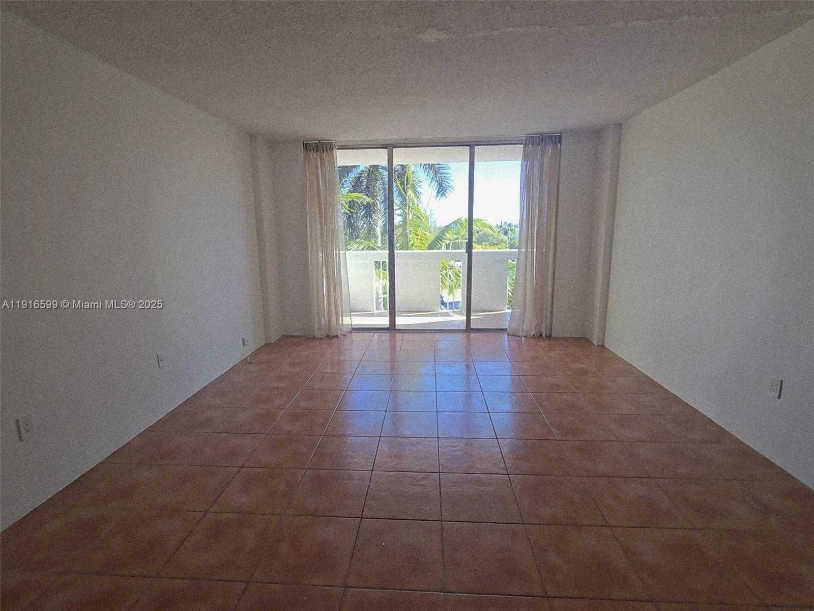 Small Image of 800 WEST AVE #528, Miami Beach Number 4