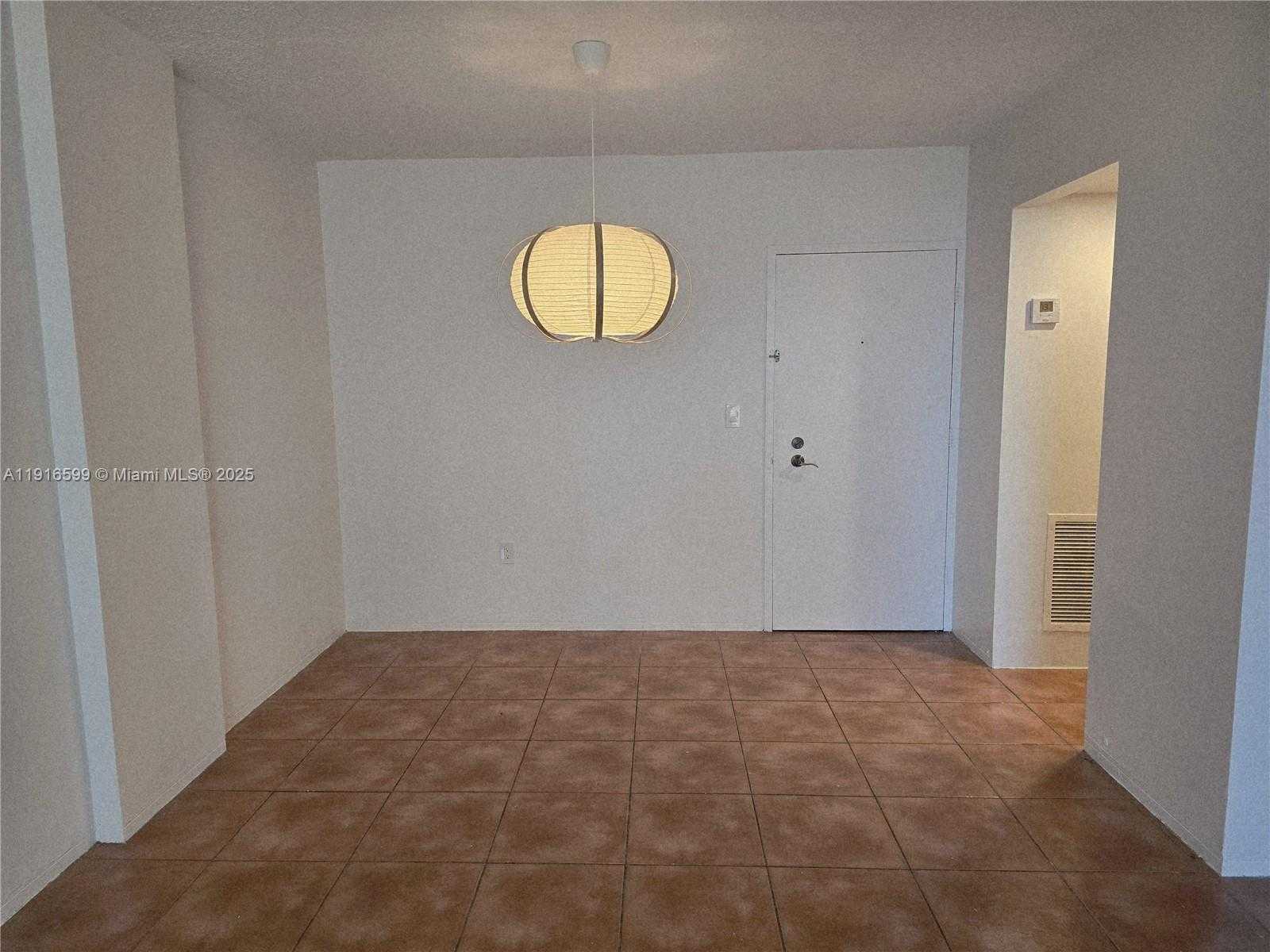Small Image of 800 WEST AVE #528, Miami Beach Number 9