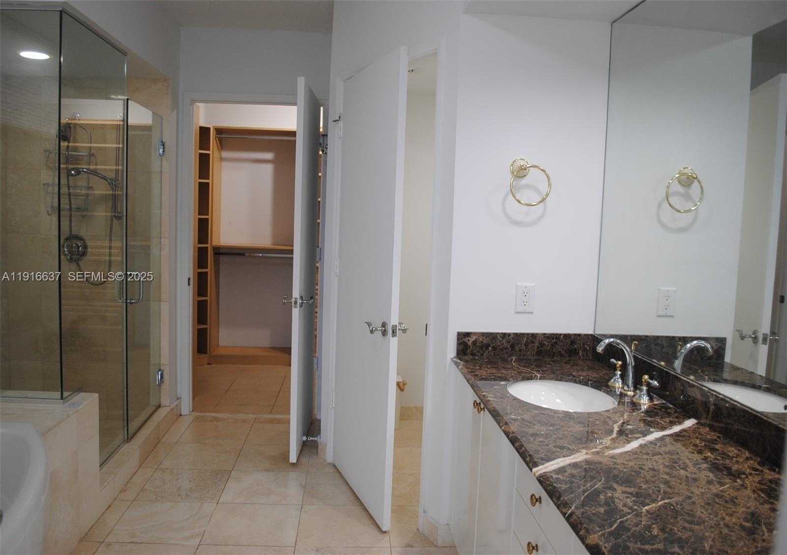 Imagen de Pequeño Objeto