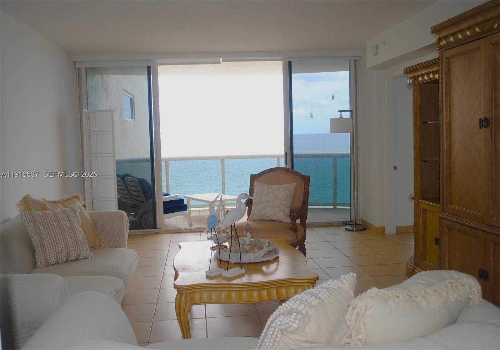 Imagen de Pequeño Objeto