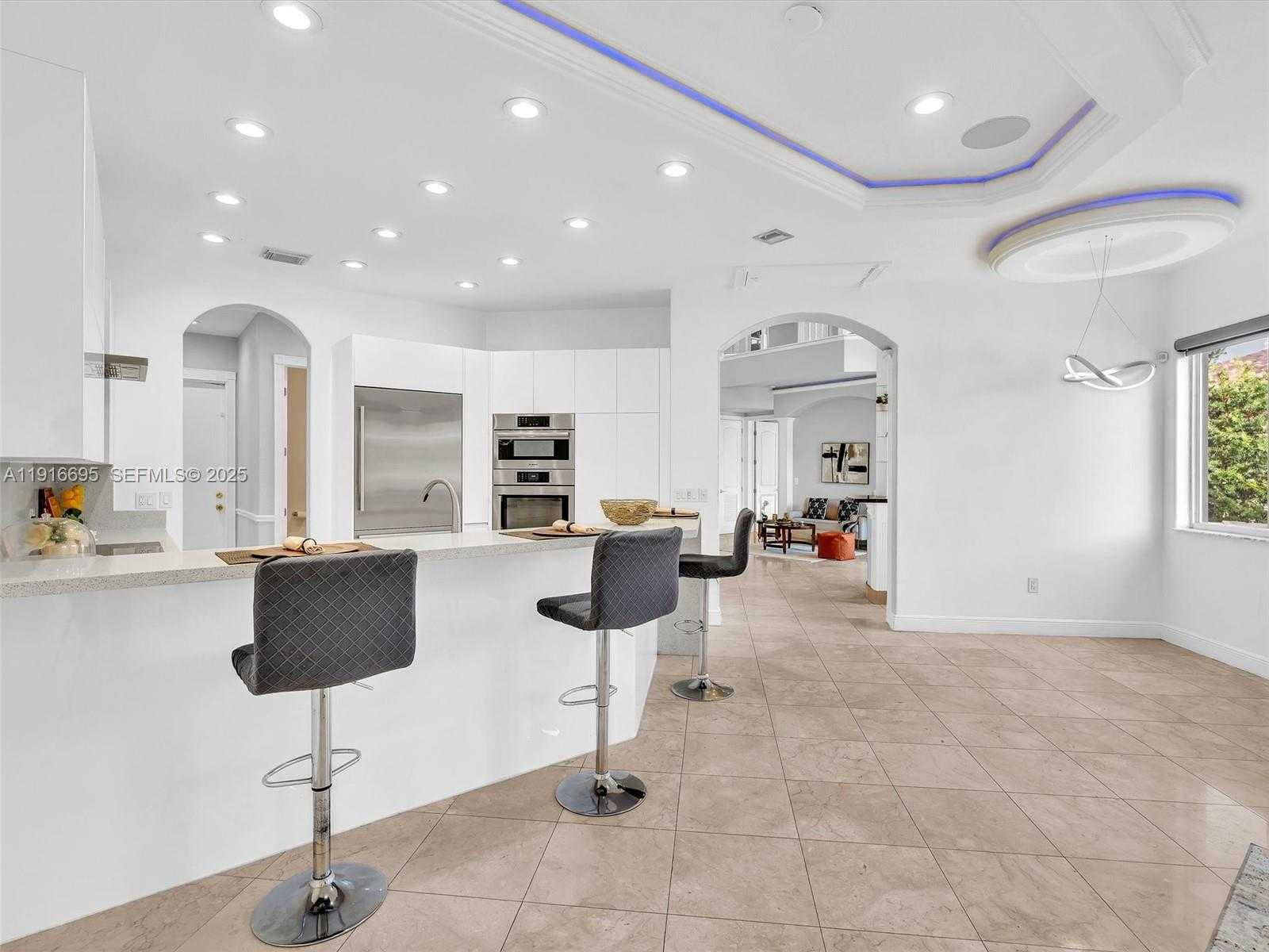 Small Image of 922 WASHINGTON ST, Hollywood Number 12