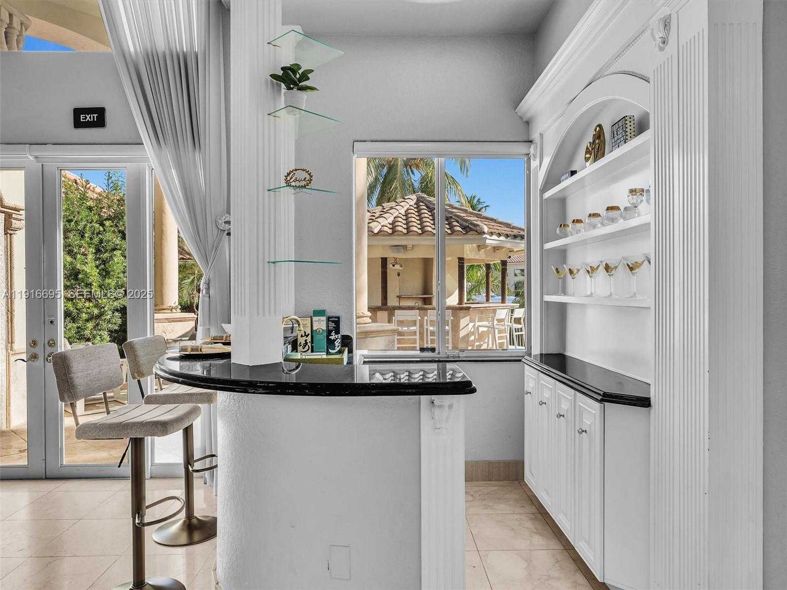 Small Image of 922 WASHINGTON ST, Hollywood Number 14