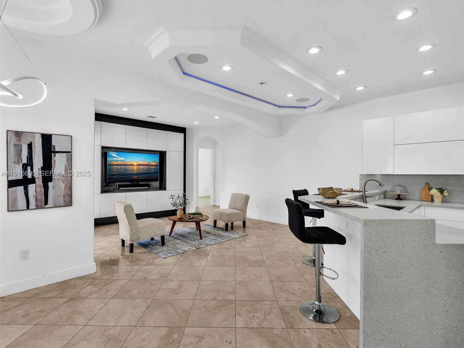 Small Image of 922 WASHINGTON ST, Hollywood Number 18