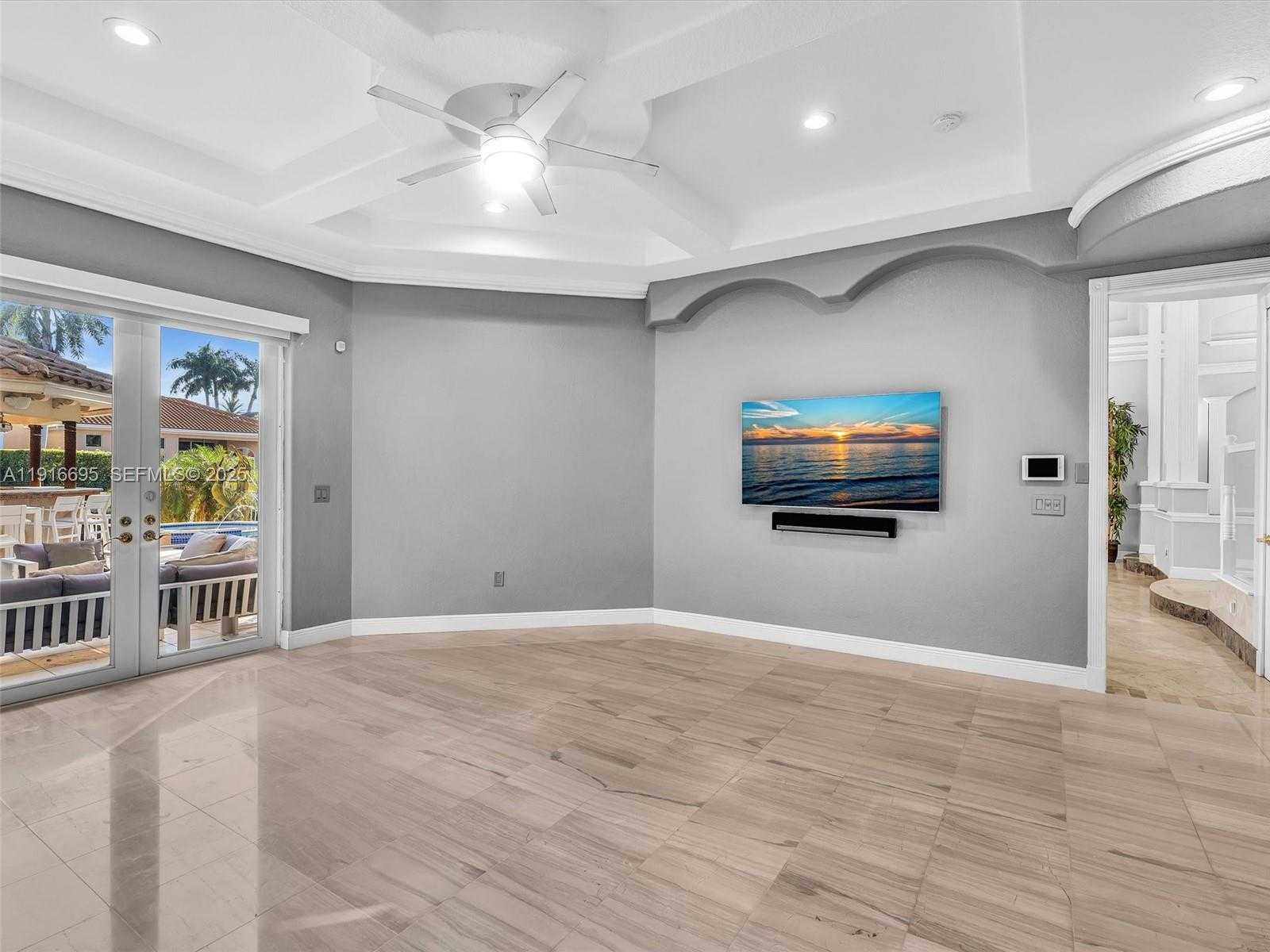 Small Image of 922 WASHINGTON ST, Hollywood Number 26