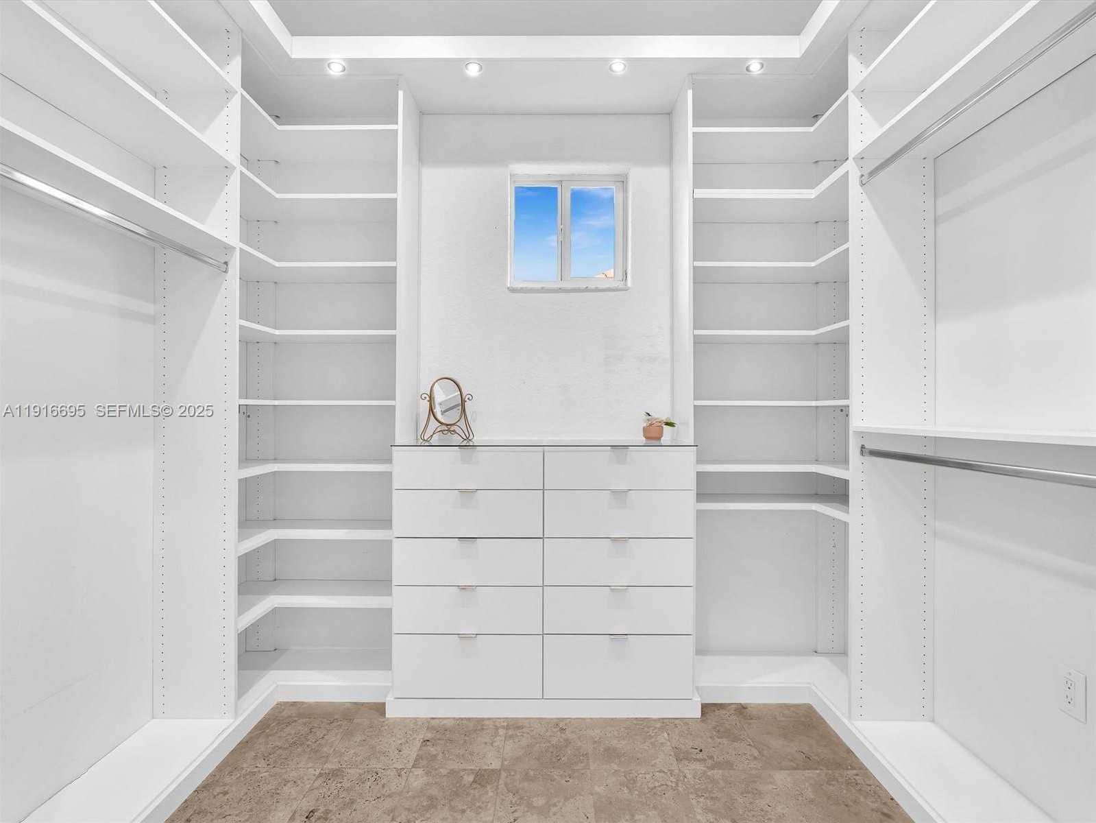 Small Image of 922 WASHINGTON ST, Hollywood Number 28