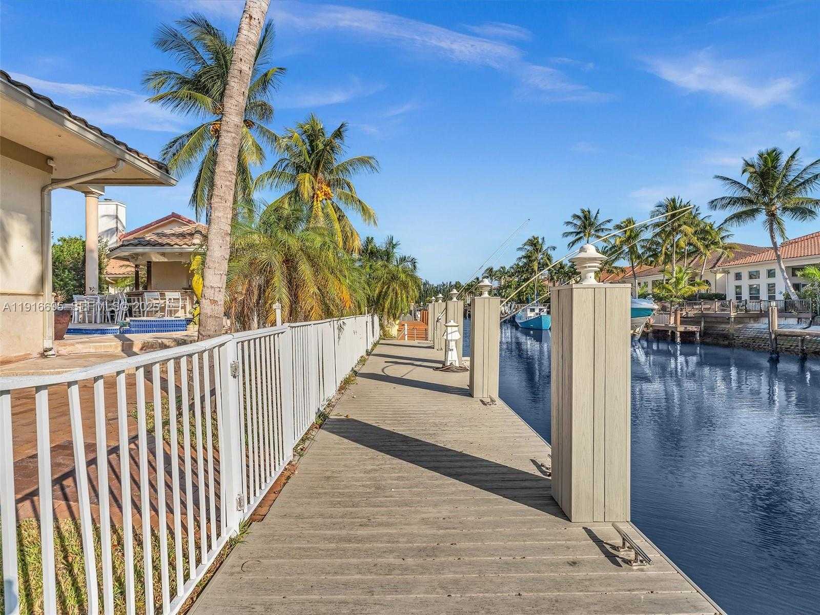 Small Image of 922 WASHINGTON ST, Hollywood Number 53