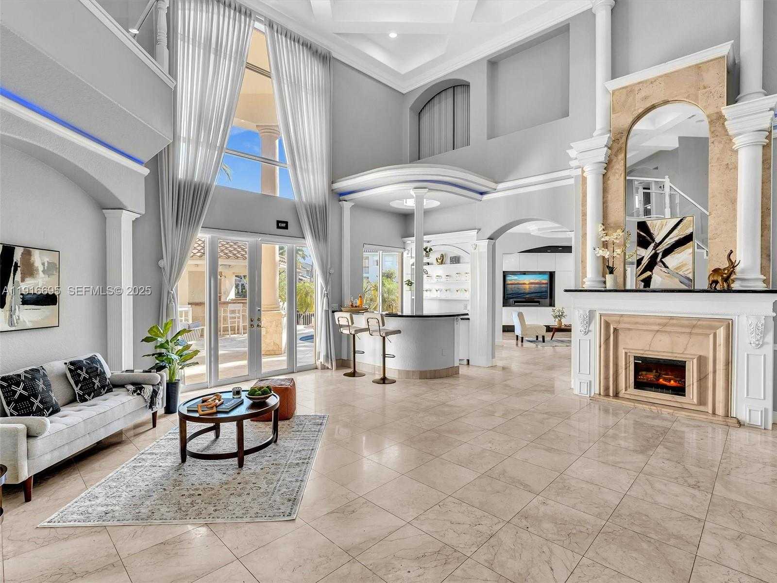 Small Image of 922 WASHINGTON ST, Hollywood Number 6