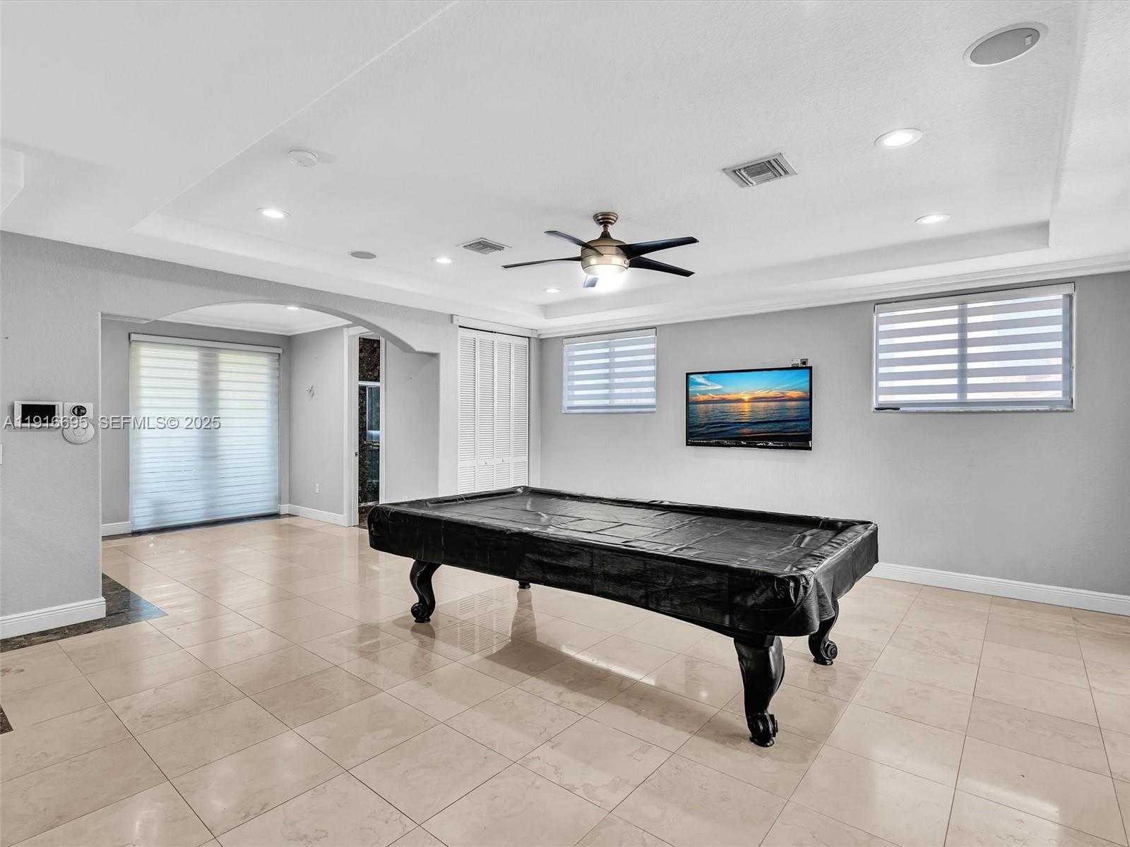 Small Image of 922 WASHINGTON ST, Hollywood Number 60