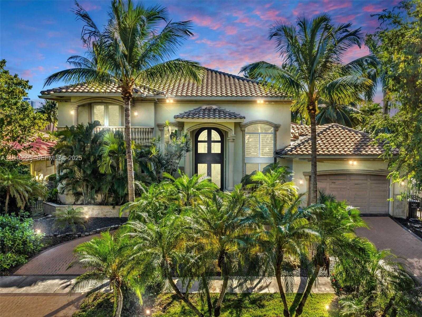 Small Image of 922 WASHINGTON ST, Hollywood Number 63