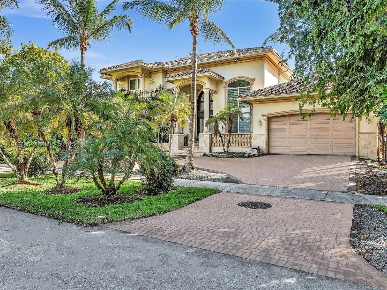 Small Image of 922 WASHINGTON ST, Hollywood Number 64