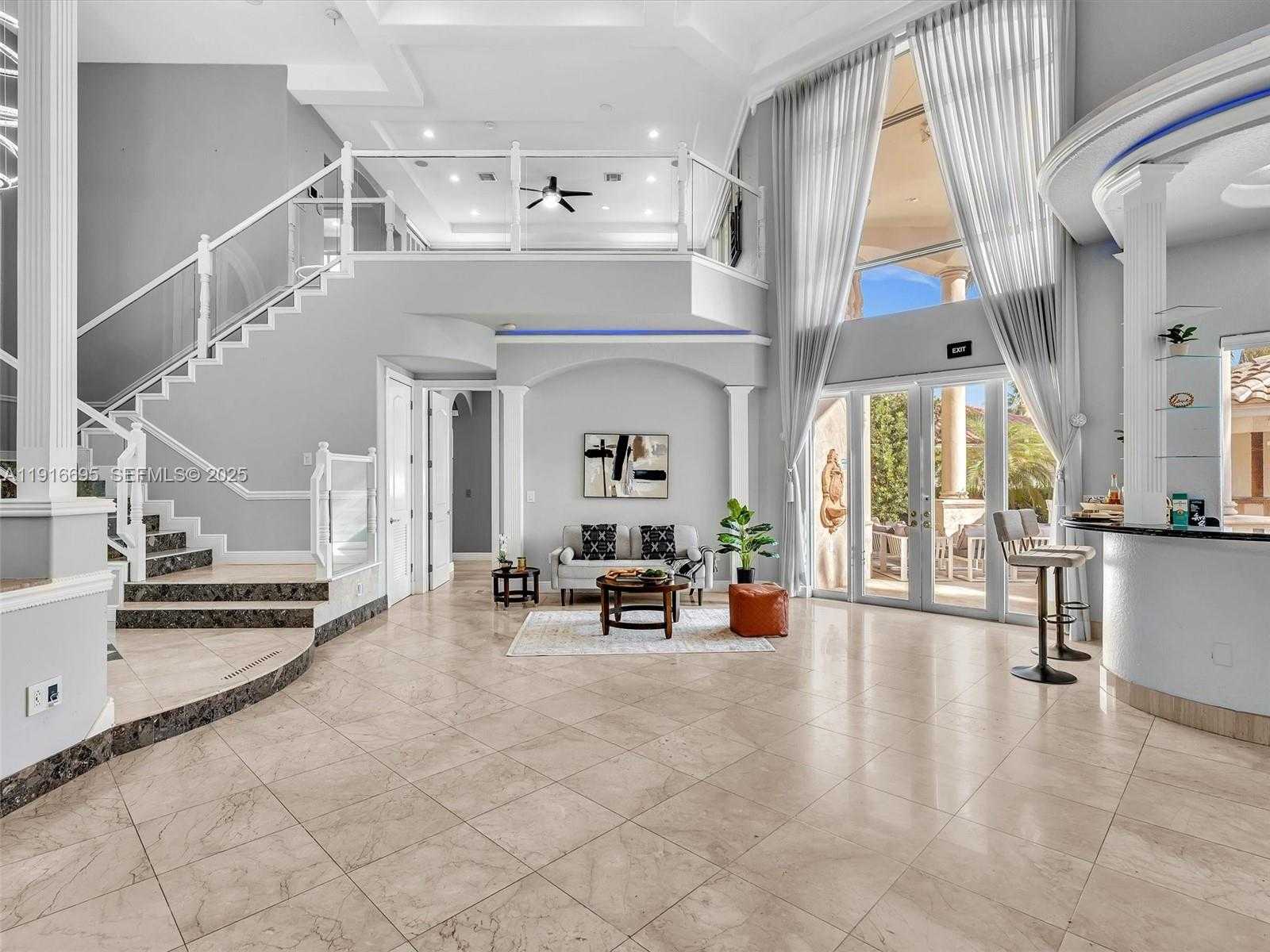 Small Image of 922 WASHINGTON ST, Hollywood Number 9