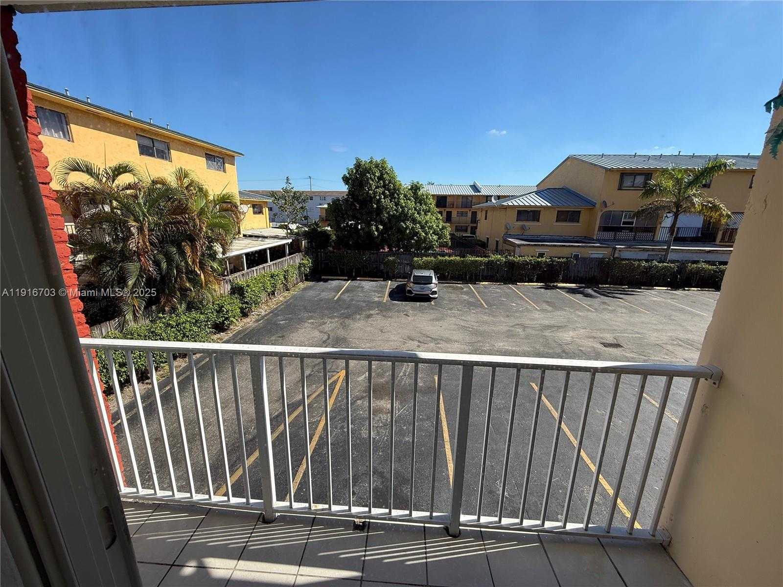 Small Image of 1255 WEST 49TH PL #B201, Hialeah Number 3