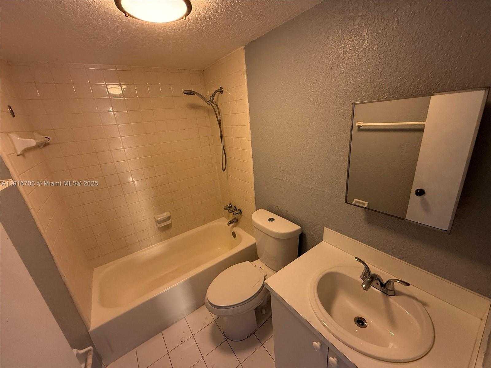 Small Image of 1255 WEST 49TH PL #B201, Hialeah Number 6
