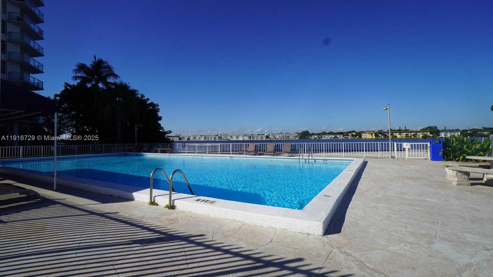 Small Image of 1351 NORTH EAST MIAMI GARDENS DR #915E, Miami Number 12