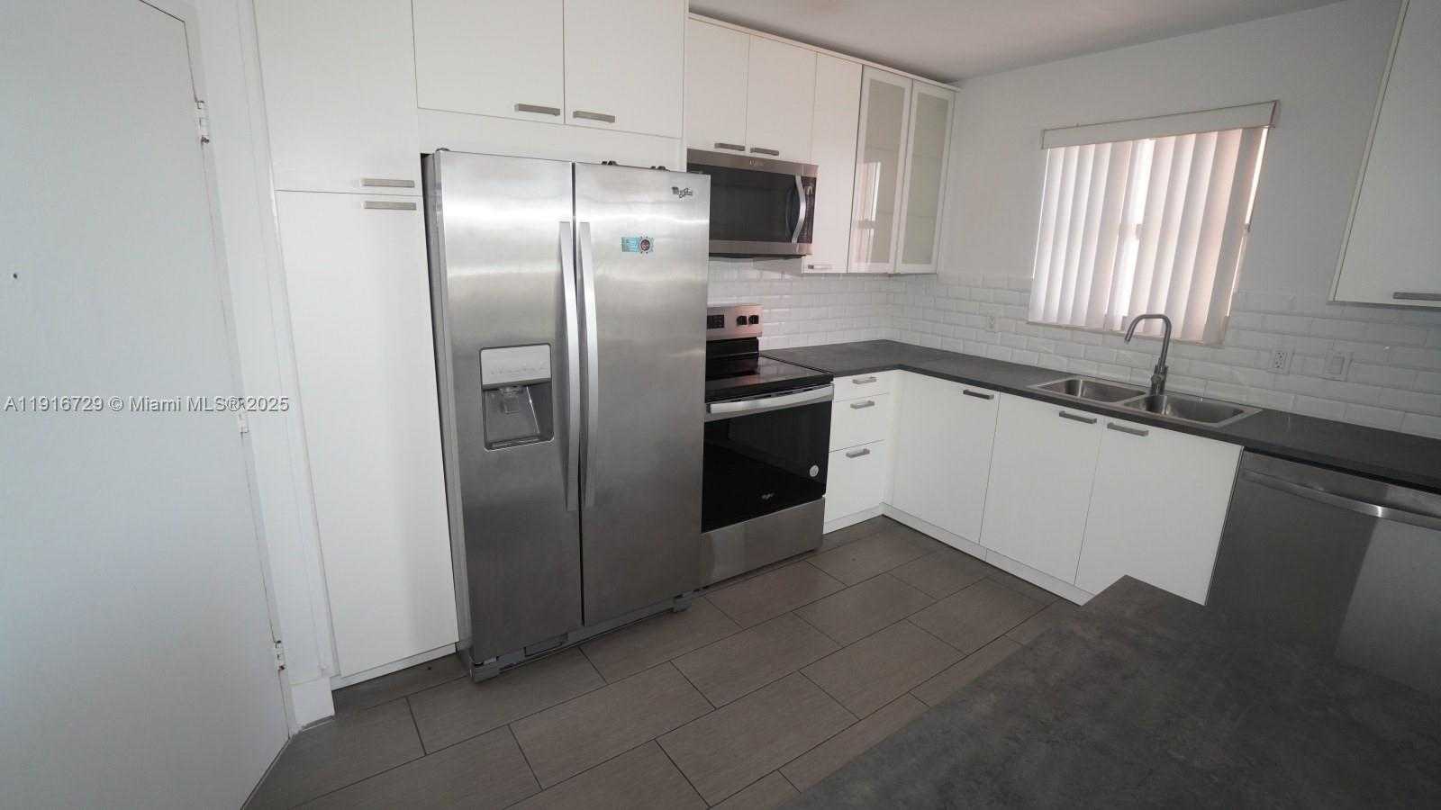 Small Image of 1351 NORTH EAST MIAMI GARDENS DR #915E, Miami Number 2