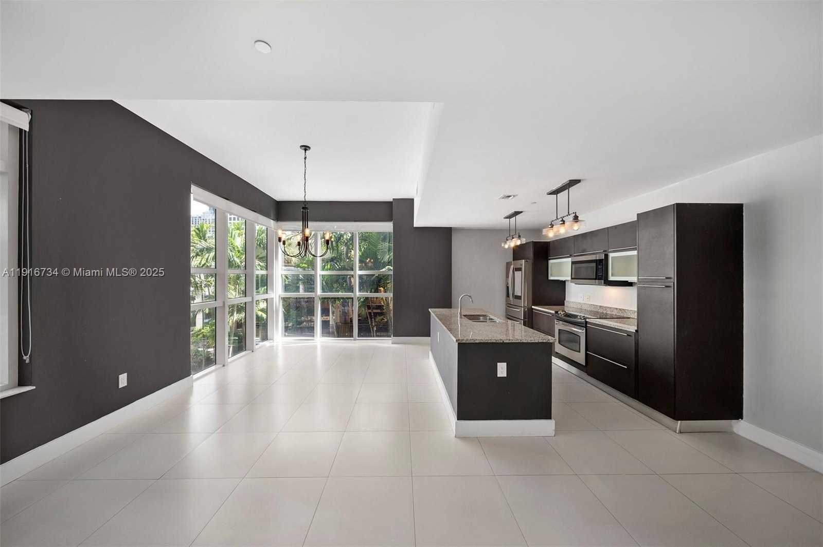 Small Image of 950 BRICKELL BAY DR #200, Miami Number 10