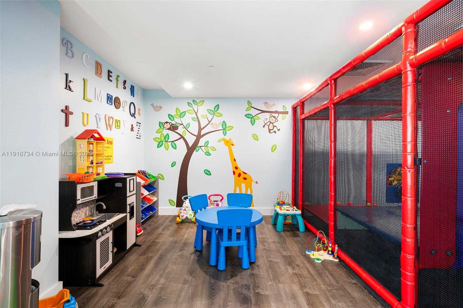 Small Image of 950 BRICKELL BAY DR #200, Miami Number 31