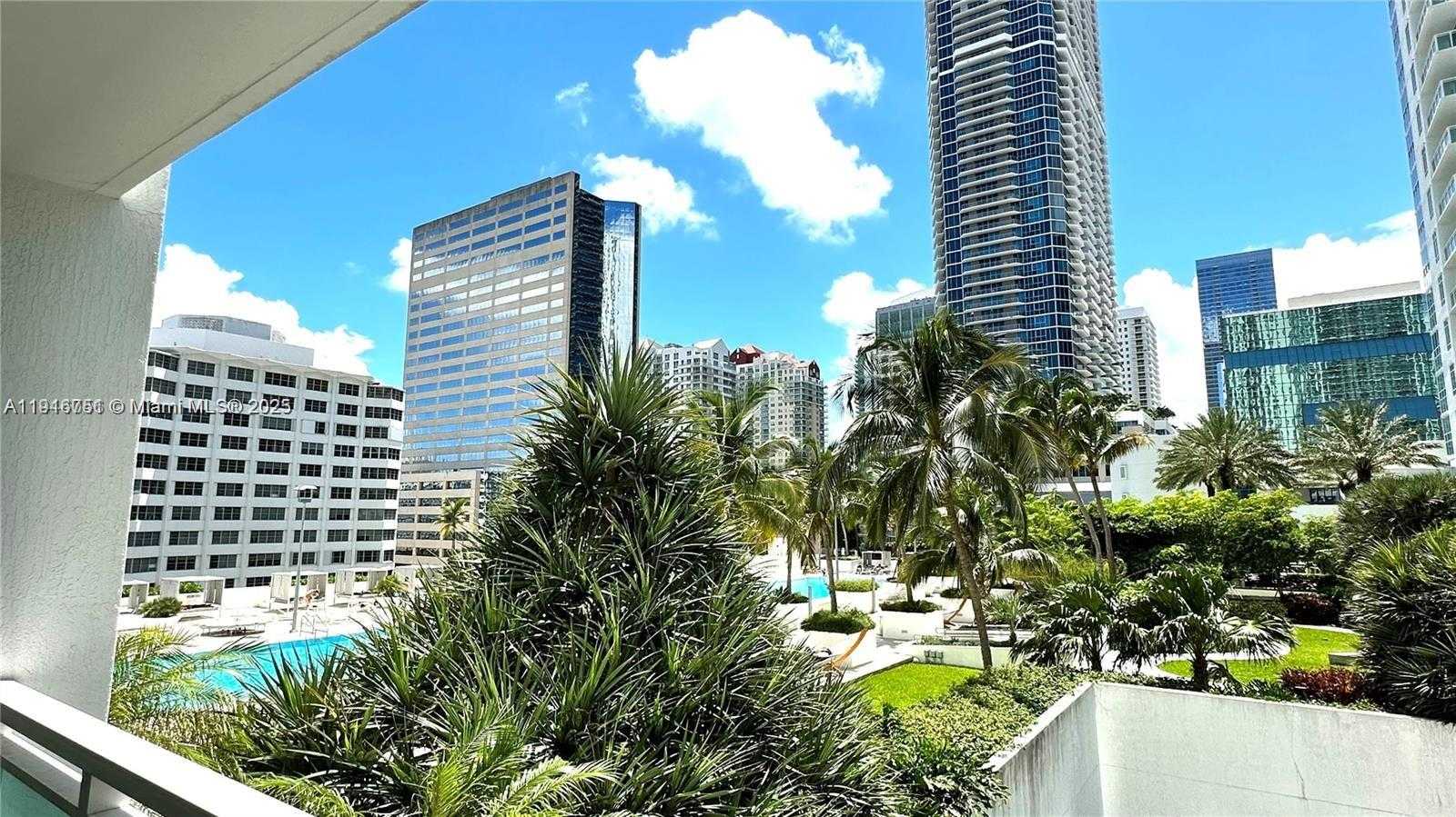 Small Image of 950 BRICKELL BAY DR #1103, Miami Number 13
