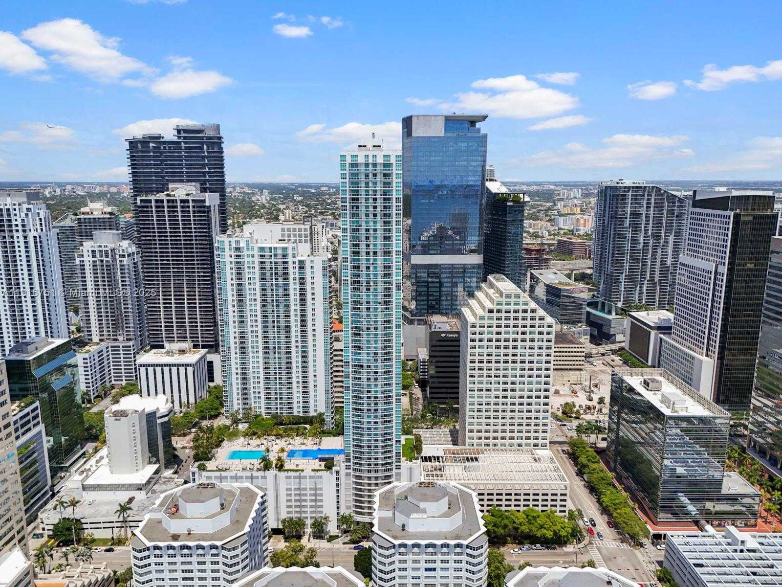 Small Image of 950 BRICKELL BAY DR #1103, Miami Number 17