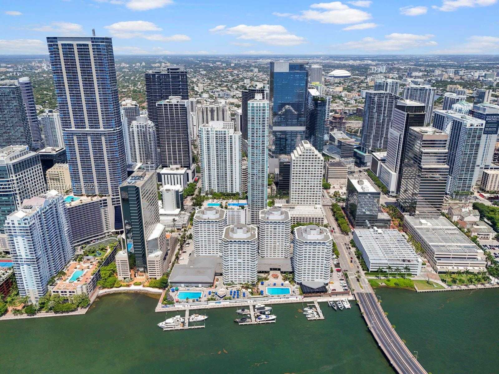 Small Image of 950 BRICKELL BAY DR #1103, Miami Number 18