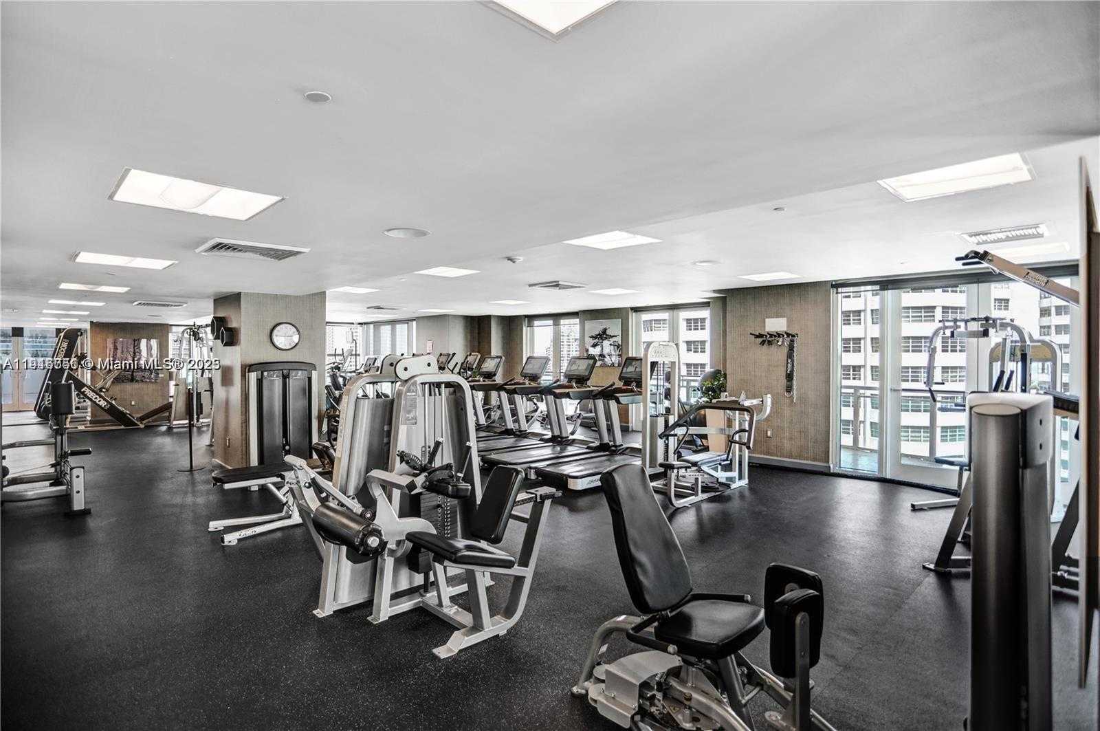 Small Image of 950 BRICKELL BAY DR #1103, Miami Number 26