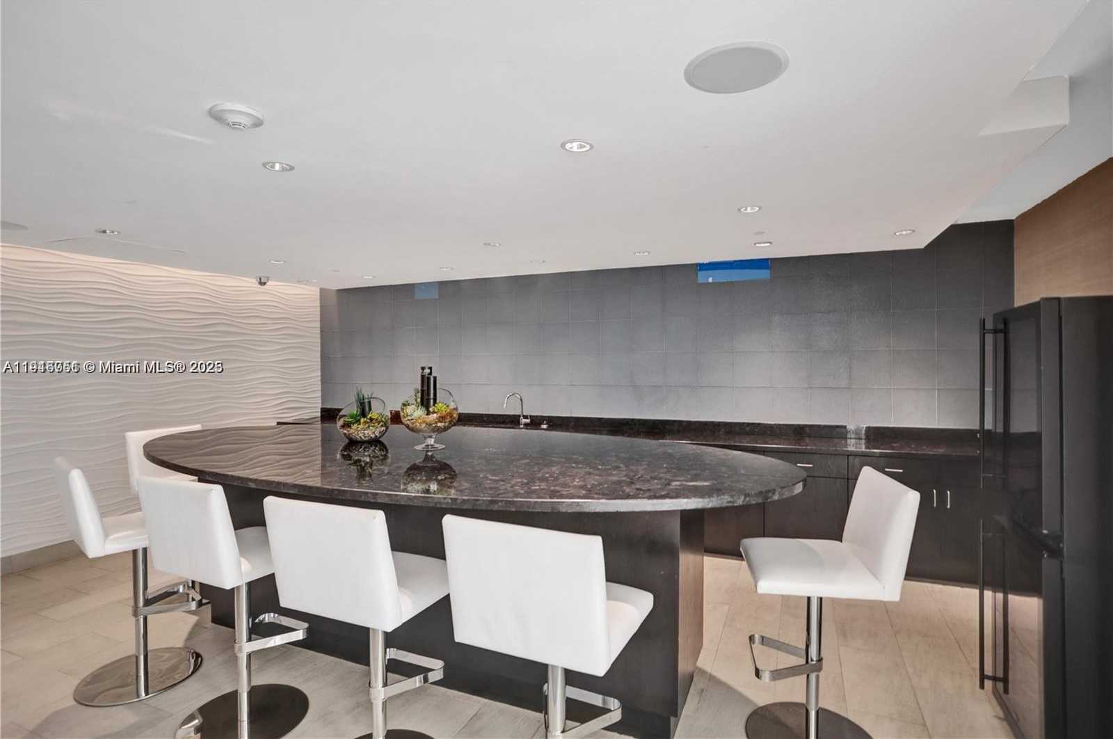 Small Image of 950 BRICKELL BAY DR #1103, Miami Number 32