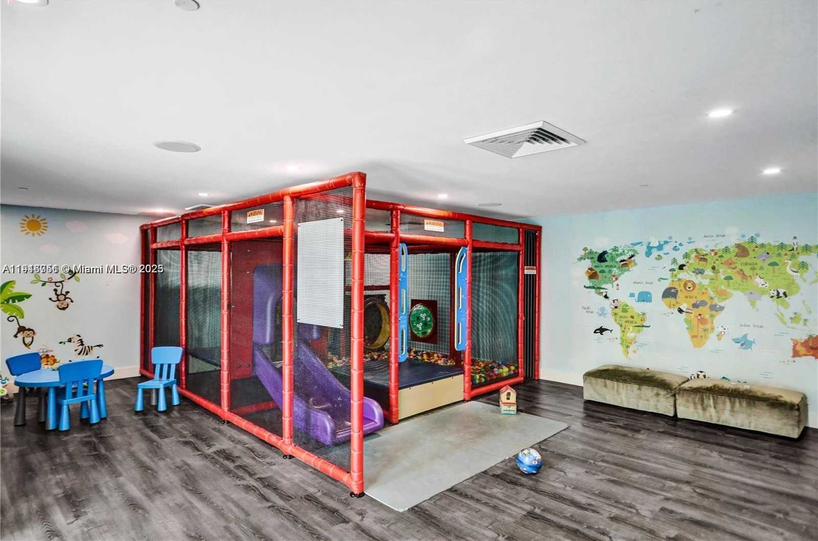 Small Image of 950 BRICKELL BAY DR #1103, Miami Number 35