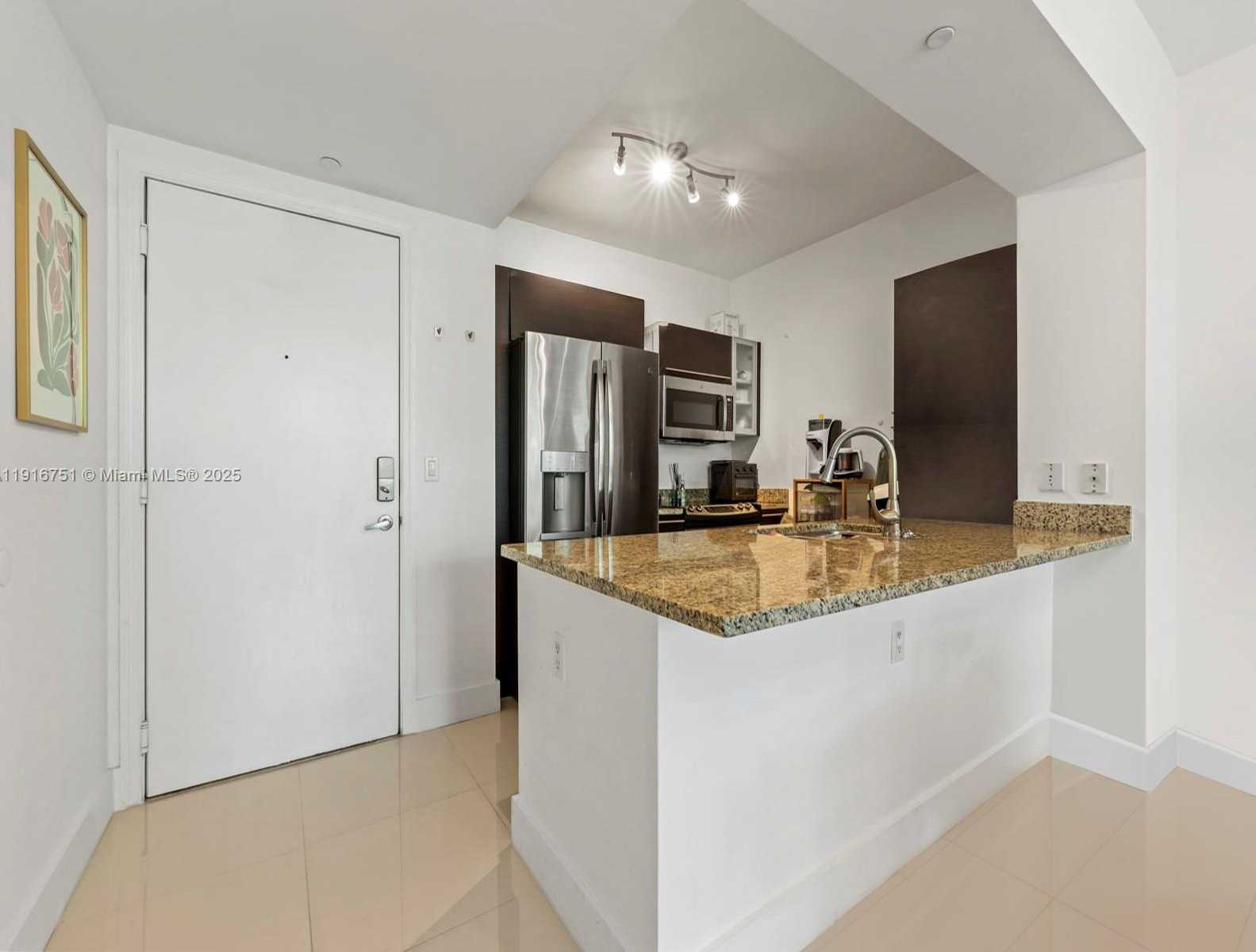Small Image of 950 BRICKELL BAY DR #1103, Miami Number 5