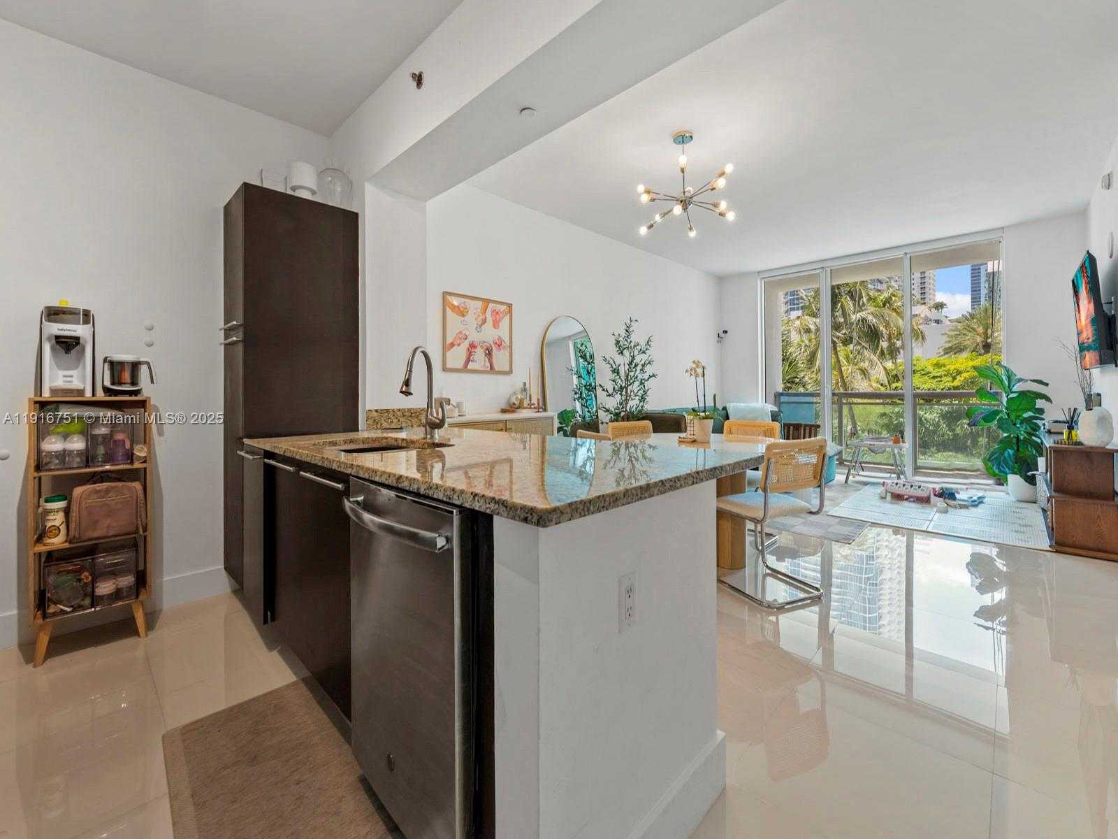 Small Image of 950 BRICKELL BAY DR #1103, Miami Number 7