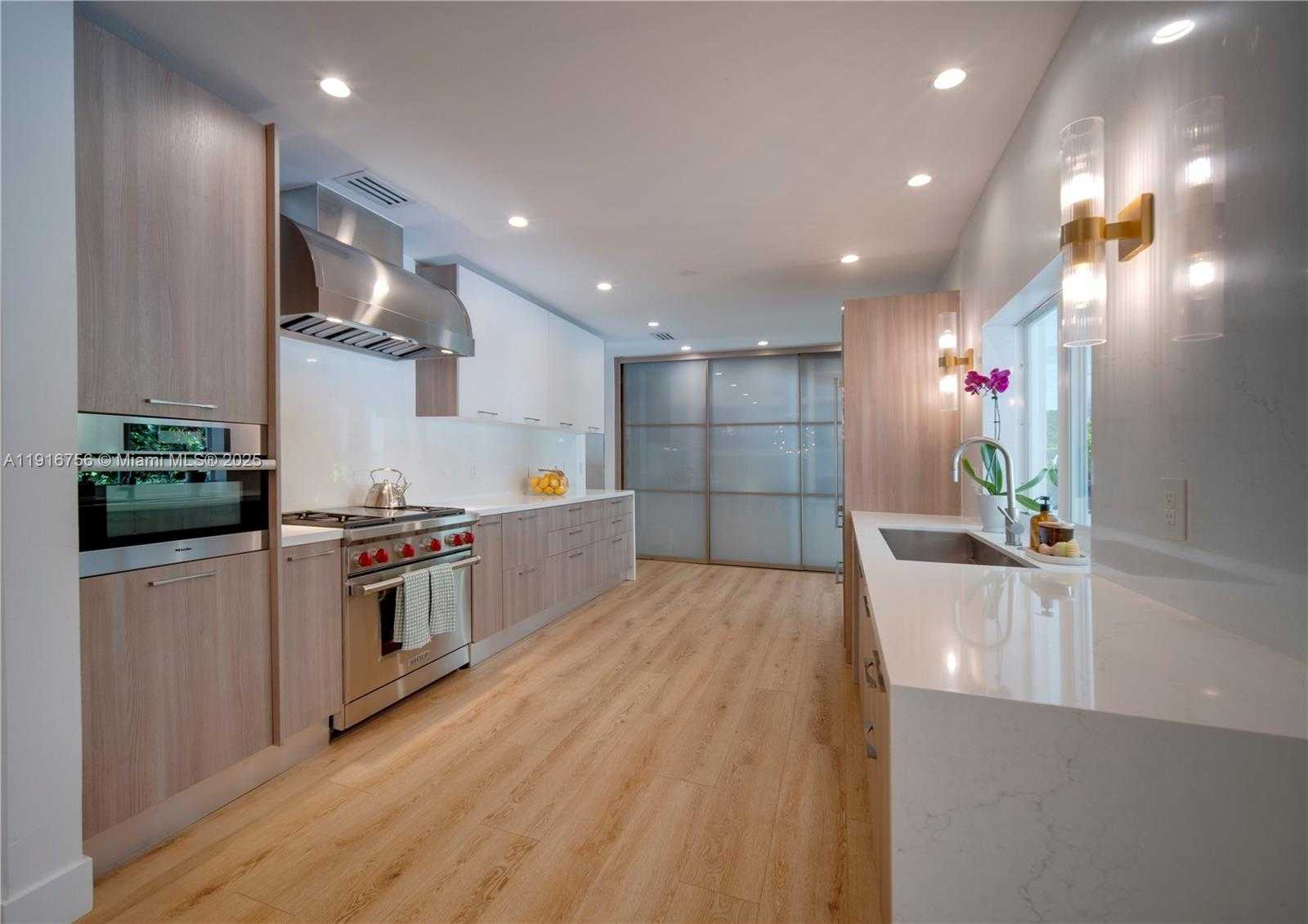 Small Image of 11905 SOUTH WEST 67TH AVE, Pinecrest Number 13