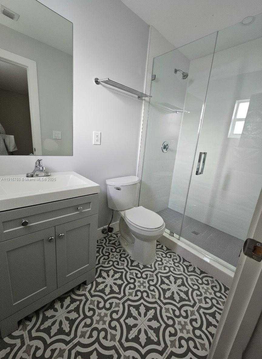 Small Image of 4970 NORTH WEST 182ND ST, Miami Gardens Number 3