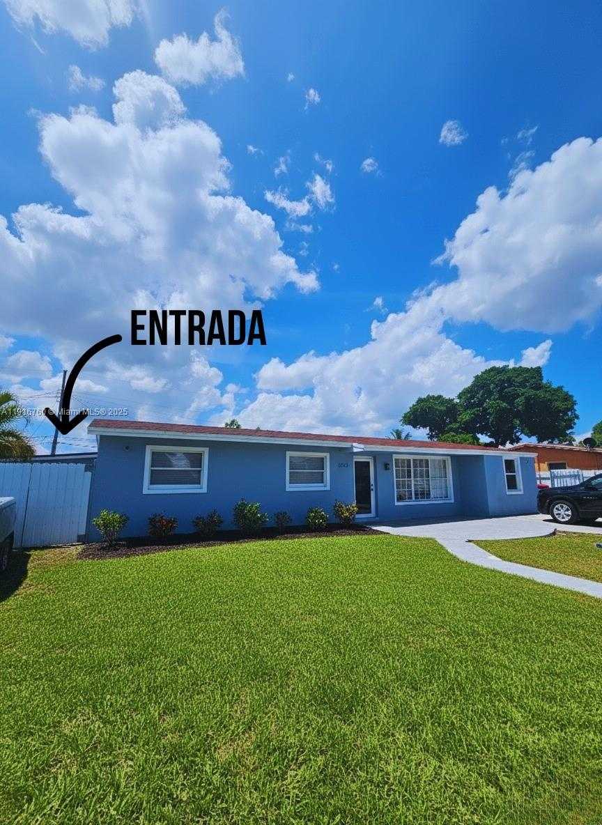 Small Image of 4970 NORTH WEST 182ND ST, Miami Gardens Number 4