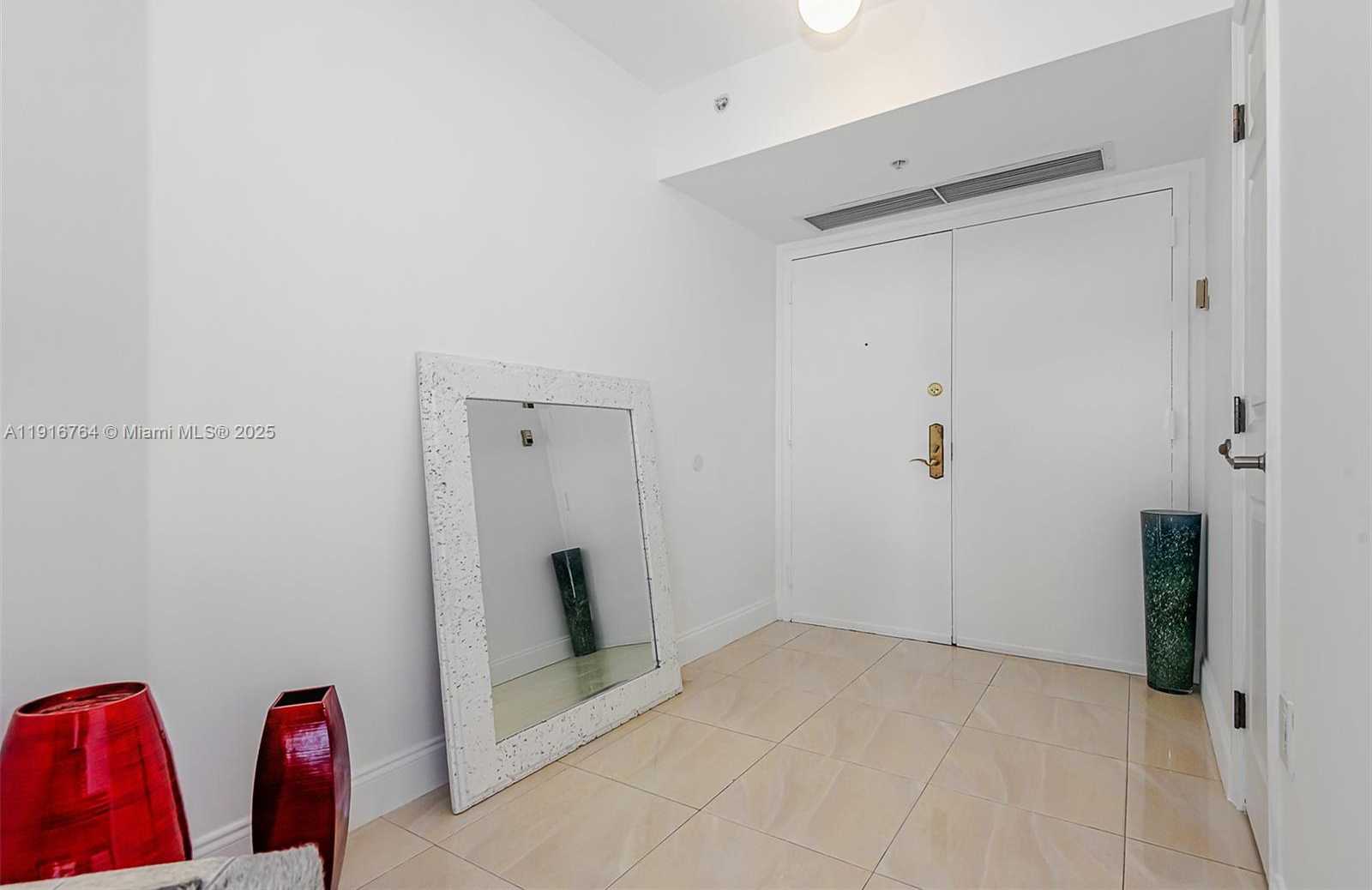 Small Image of 6301 COLLINS AVE #805, Miami Beach Number 13