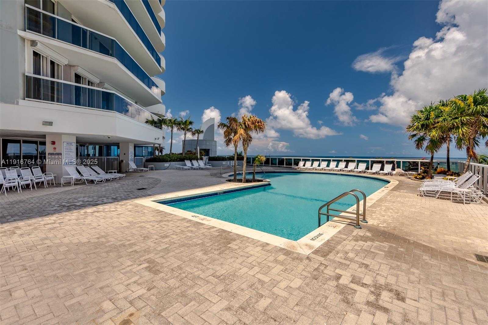 Small Image of 6301 COLLINS AVE #805, Miami Beach Number 32