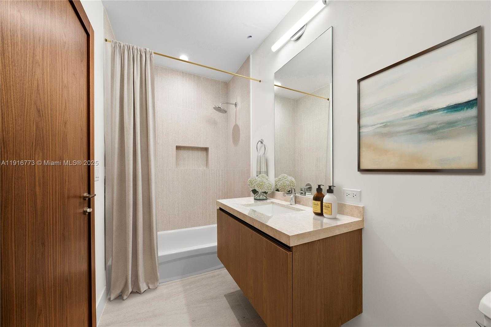 Small Image of 701 VALENCIA AVE #704, Coral Gables Number 11