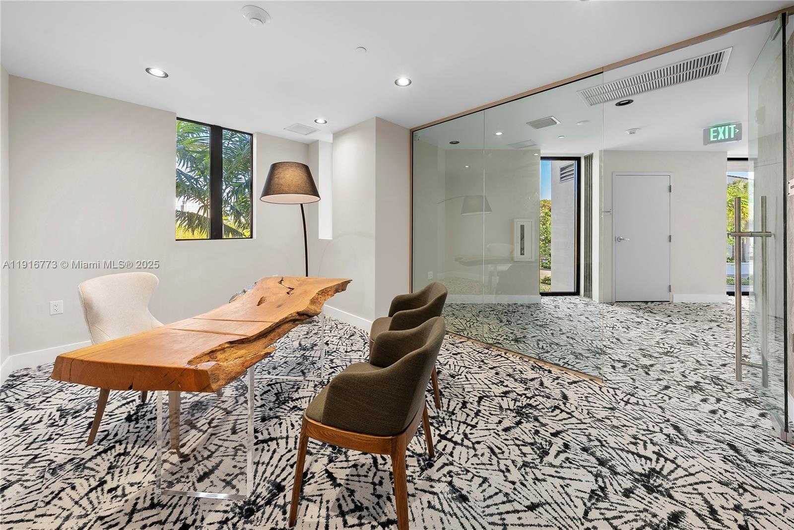 Small Image of 701 VALENCIA AVE #704, Coral Gables Number 13