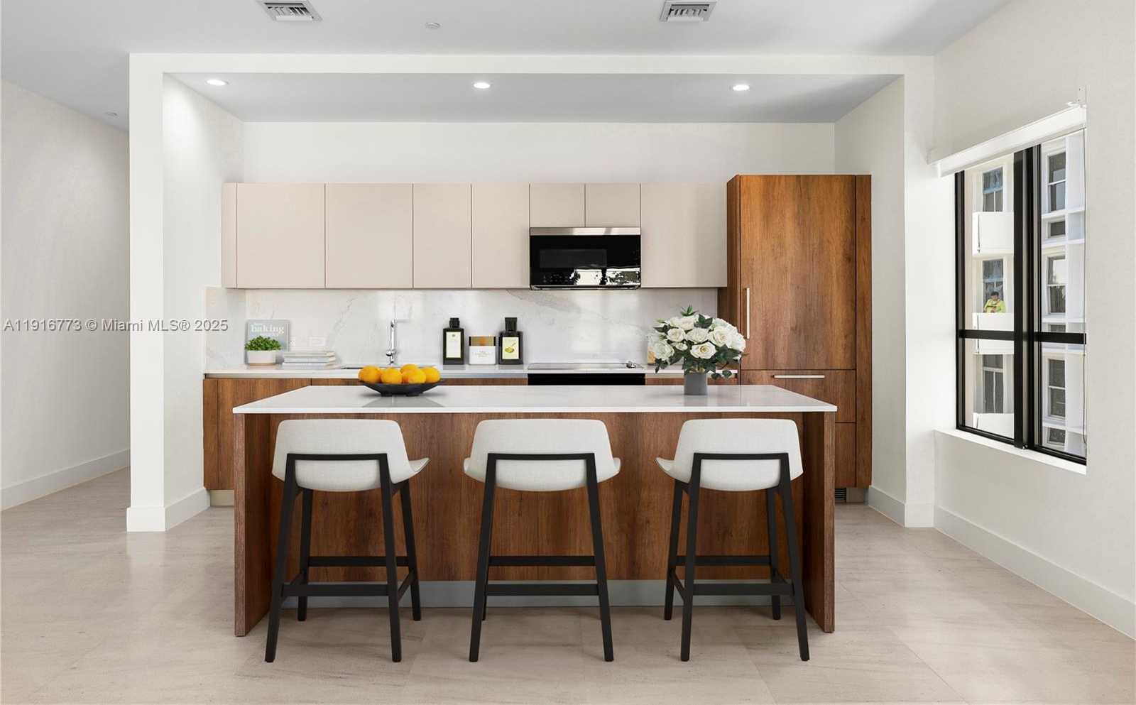 Small Image of 701 VALENCIA AVE #704, Coral Gables Number 5