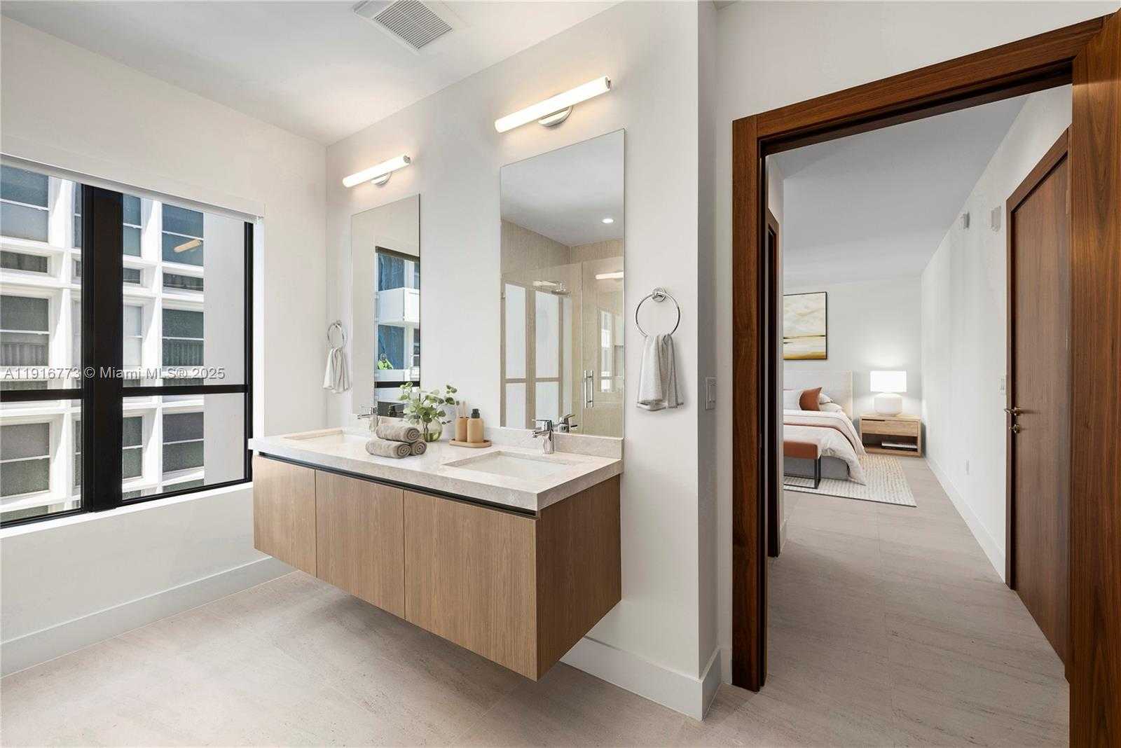 Small Image of 701 VALENCIA AVE #704, Coral Gables Number 9