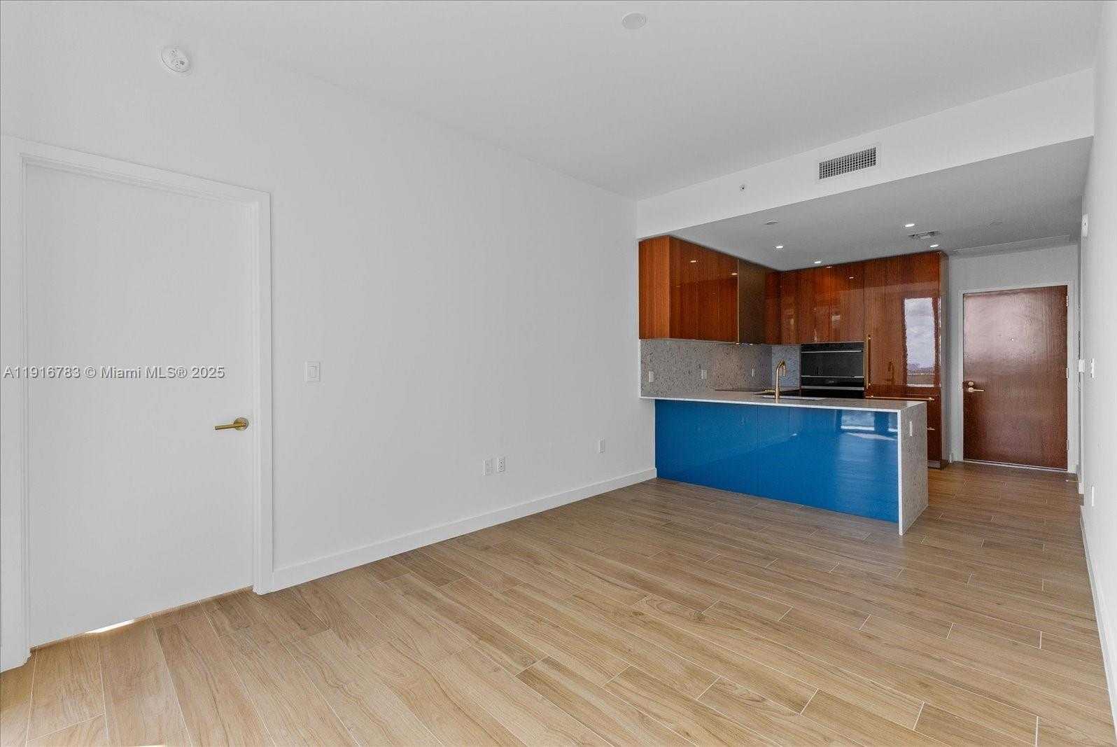 Small Image of 2678 TIGERTAIL AVE #1605, Miami Number 5