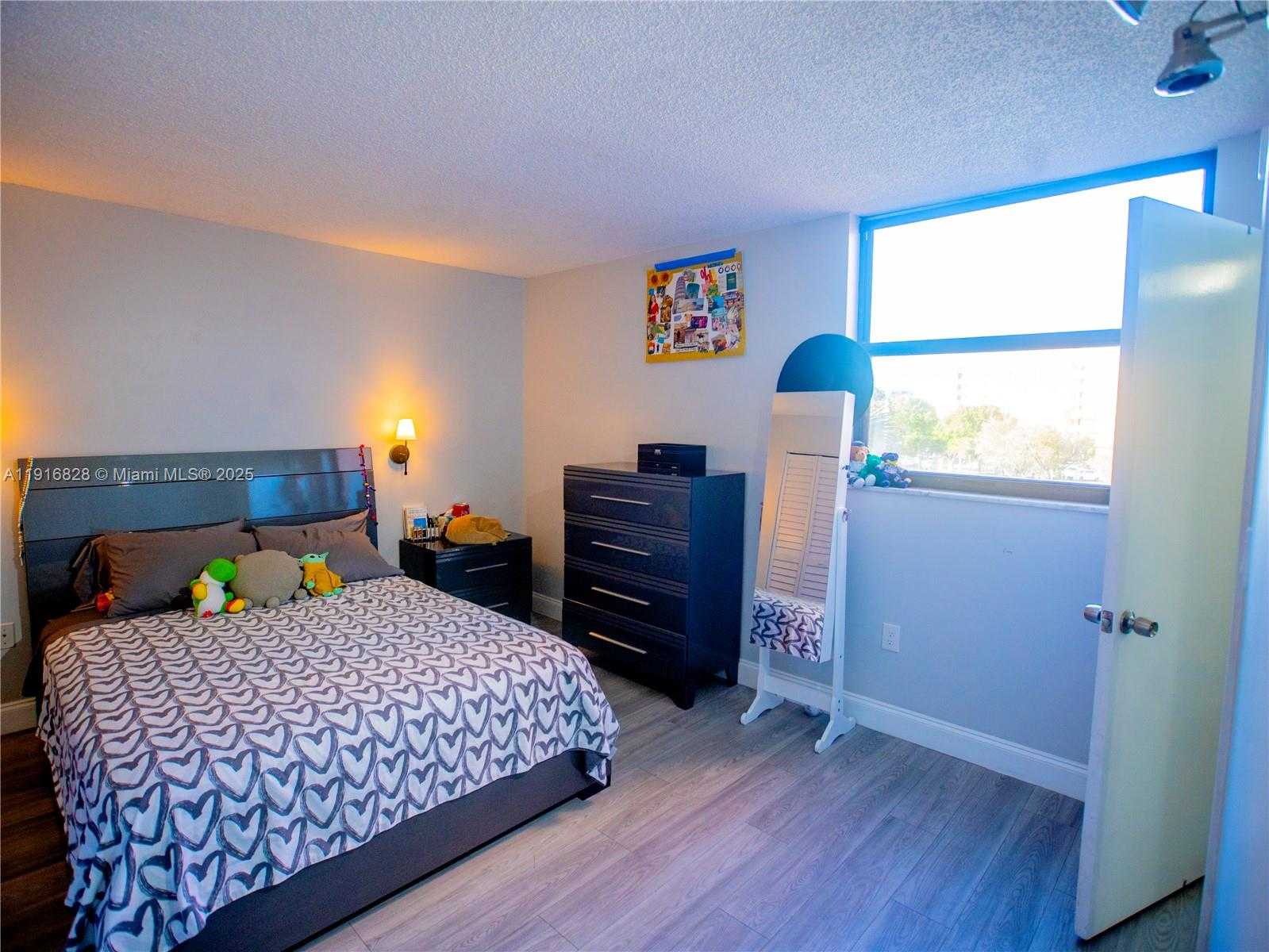 Small Image of 9400 WEST FLAGLER ST #313, Miami Number 19