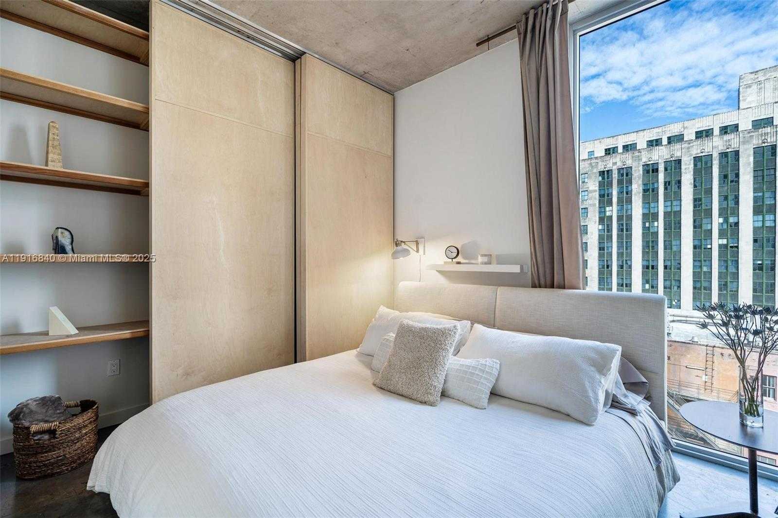 Small Image of 151 SOUTH EAST 1ST ST #1404, Miami Number 10