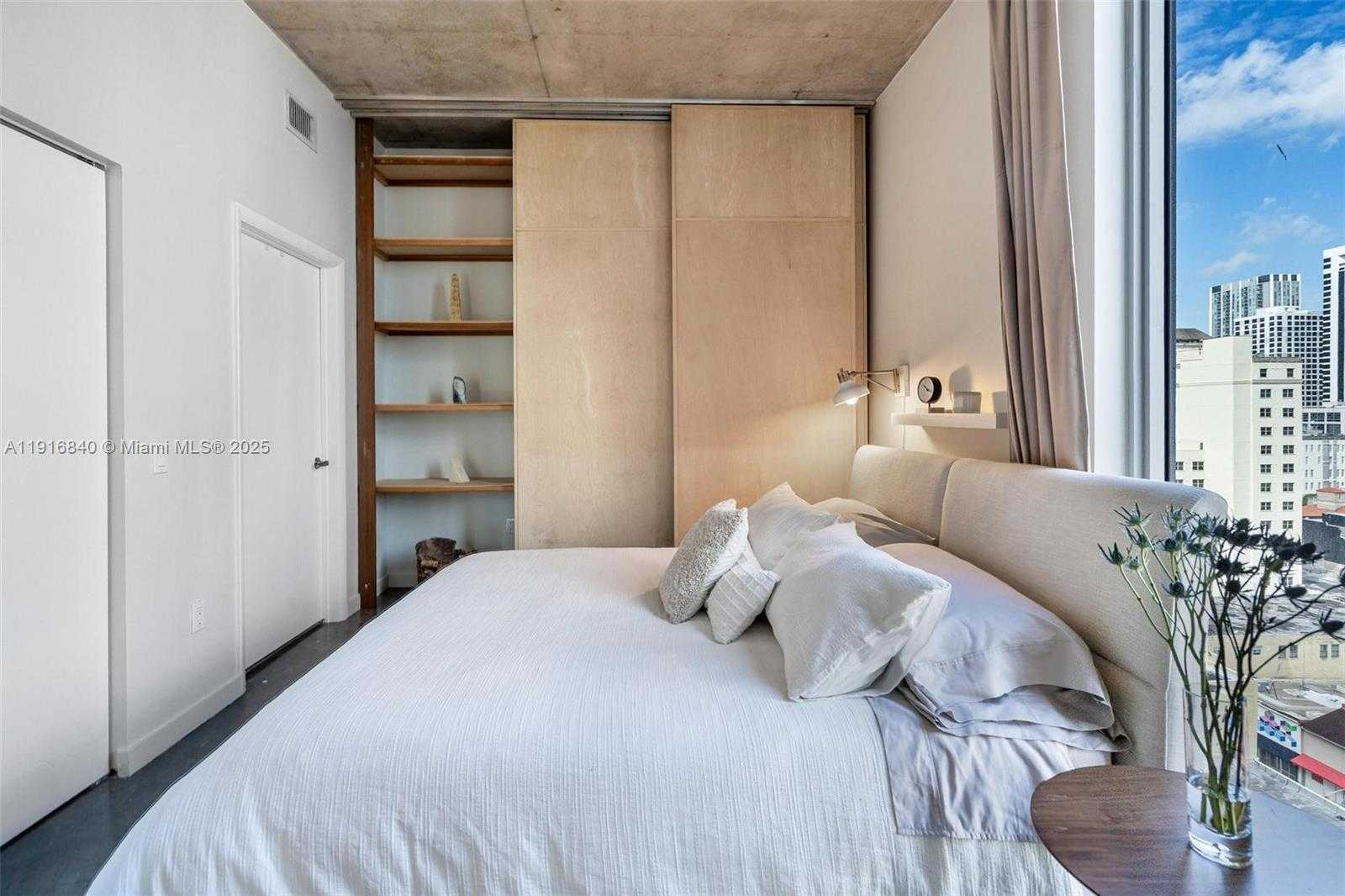 Small Image of 151 SOUTH EAST 1ST ST #1404, Miami Number 12